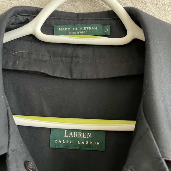 Lauren Ralph Lauren trench coat with removable inner liner. - Picture 3 of 10